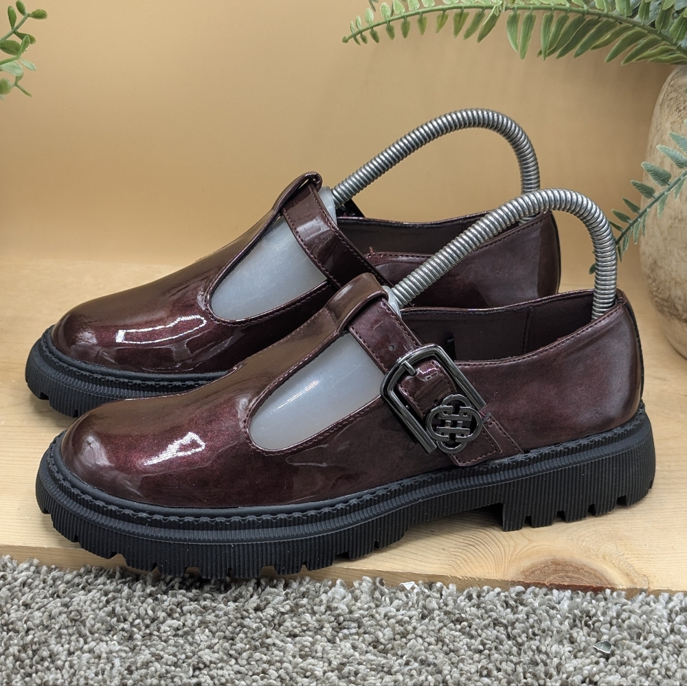 Daisy Fuentes Patent Burgundy Mary Jane Platform Sneakers